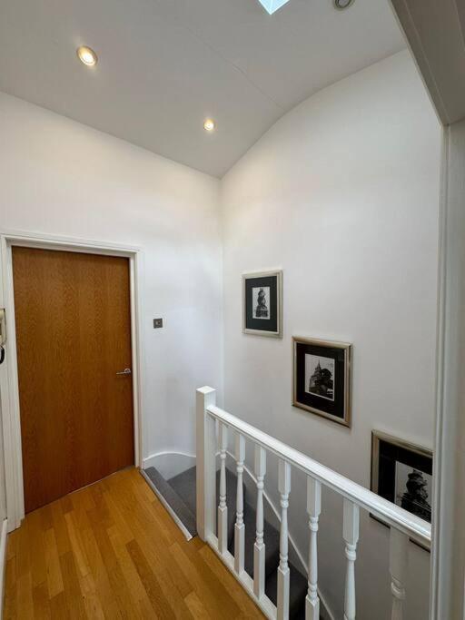 Two Br Flat 5 Mins Walk From London Eye G96 Apartment Bagian luar foto