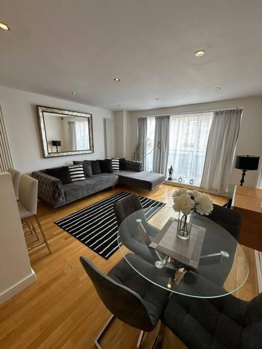 Two Br Flat 5 Mins Walk From London Eye G96 Apartment Bagian luar foto